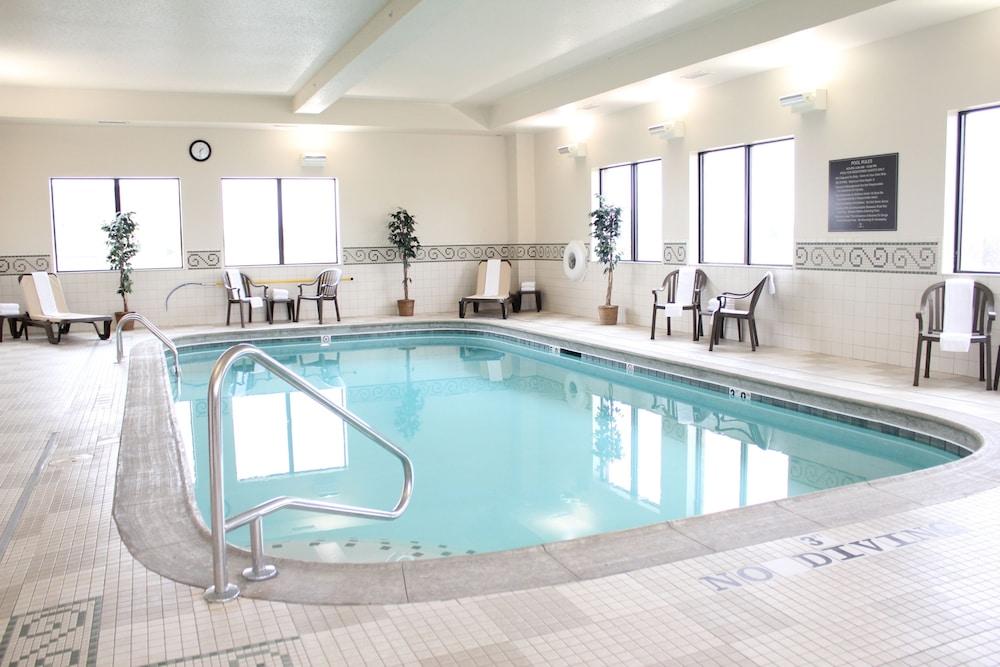 Hampton Inn & Suites Еддісон Екстер'єр фото