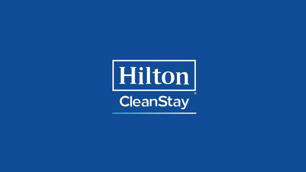 Hampton Inn & Suites Еддісон Екстер'єр фото