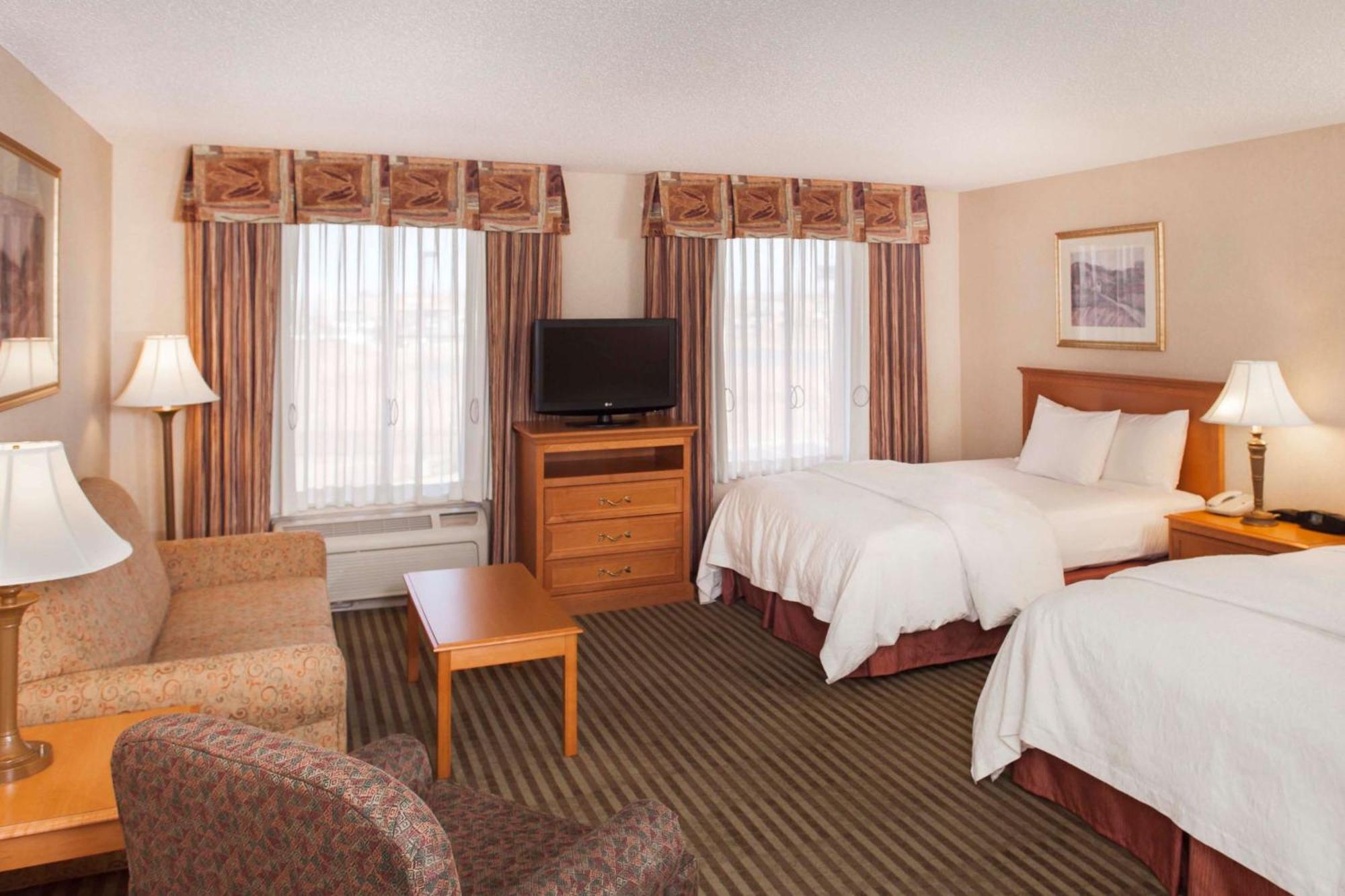 Hampton Inn & Suites Еддісон Екстер'єр фото