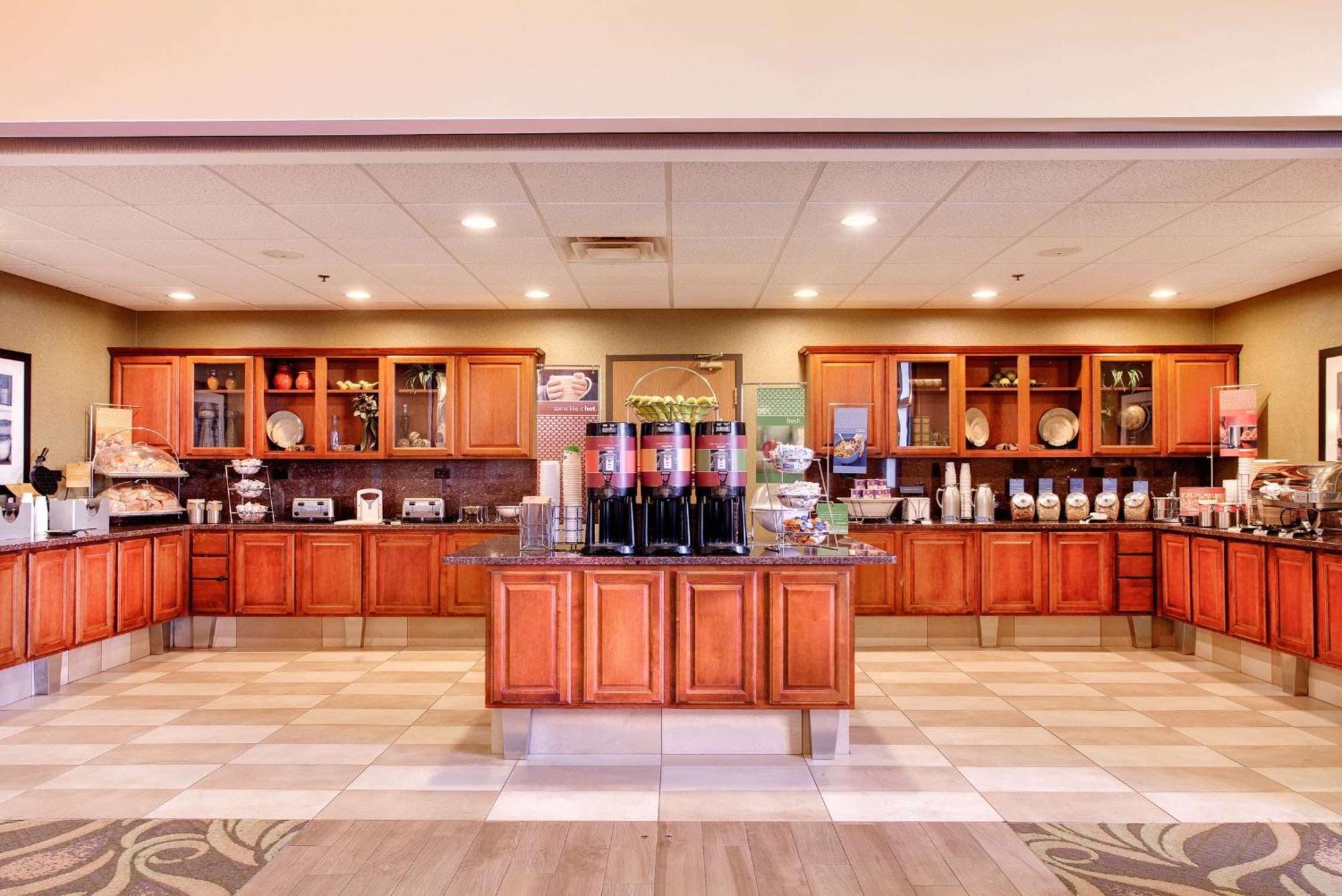 Hampton Inn & Suites Еддісон Екстер'єр фото