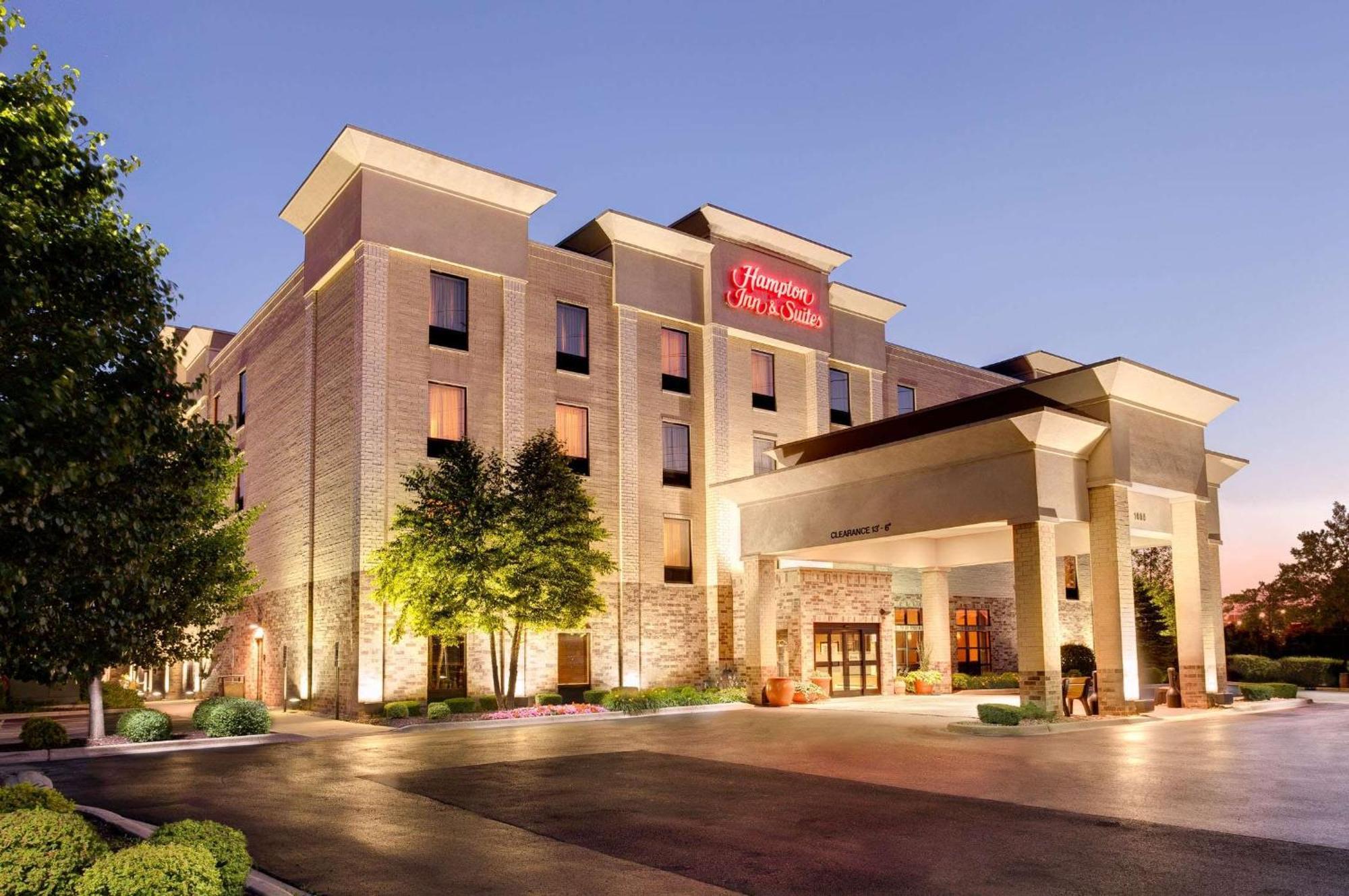 Hampton Inn & Suites Еддісон Екстер'єр фото