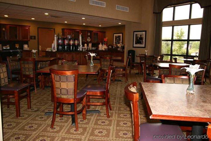 Hampton Inn & Suites Еддісон Ресторан фото