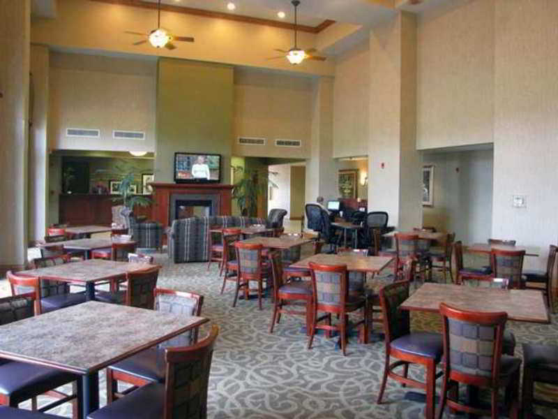 Hampton Inn & Suites Еддісон Ресторан фото